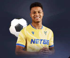 博主：进球前邵佳一一直在场边喊二点球 没想到国足也能踢4222